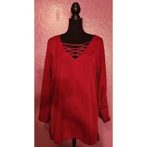 TRUE DESTINY PLUS Size V Neck Women's Top. Size 1X Burgundy